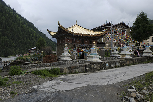 Тибетское село